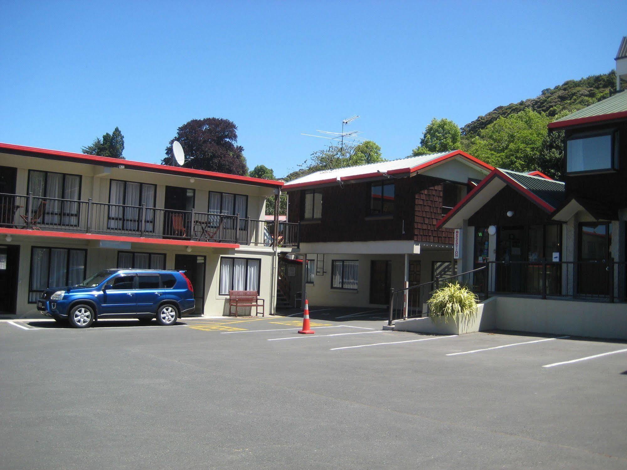 755 Regal Court Motel Dunedin Exterior photo